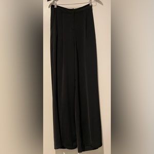 XLE the label vinyl black pants
🌻🌻🌻